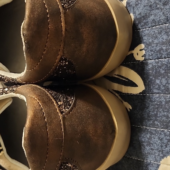 New! ShuShop Gold & Black Glitter Sneakers - Picture 5 of 6